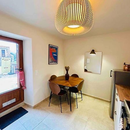 Charmant Petit Appartement Place De L Eglise Пяна Екстериор снимка